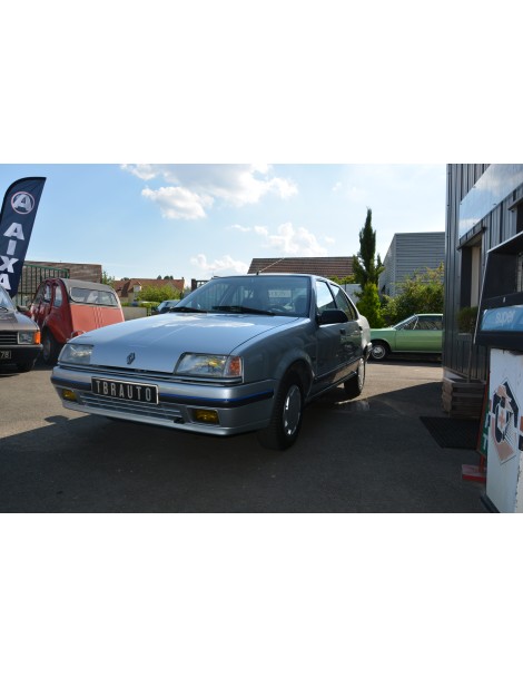 RENAULT 19 GTX CHAMADE