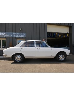 PEUGEOT 504 BERLINE DE 1970