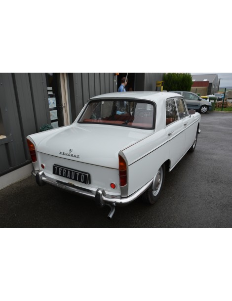 PEUGEOT 404 BERLINE DE 1965