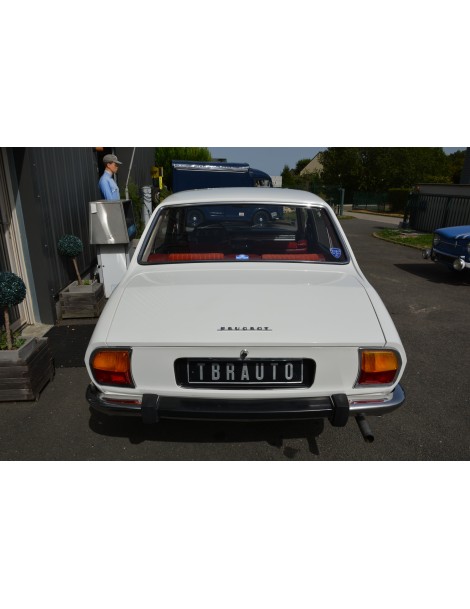 PEUGEOT 504 BERLINE DE 1970