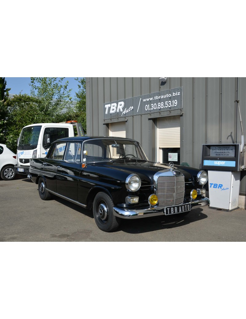 MERCEDES W110 190C DE 1962