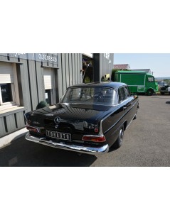 MERCEDES W110 190C DE 1962