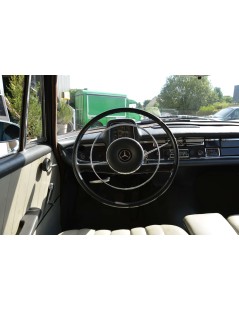 MERCEDES W110 190C DE 1962