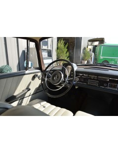 MERCEDES W110 190C DE 1962